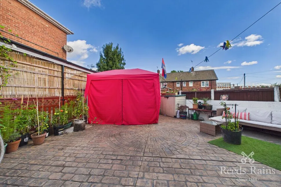 Pinders Crescent, Knottingley, WF11, photo 14