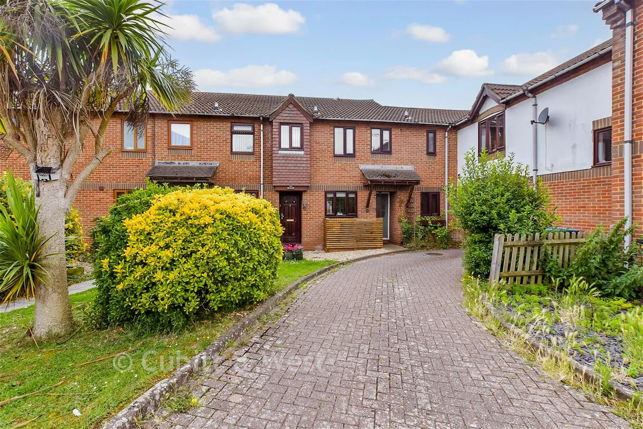 Warren Way, Barnham, PO22, photo 9