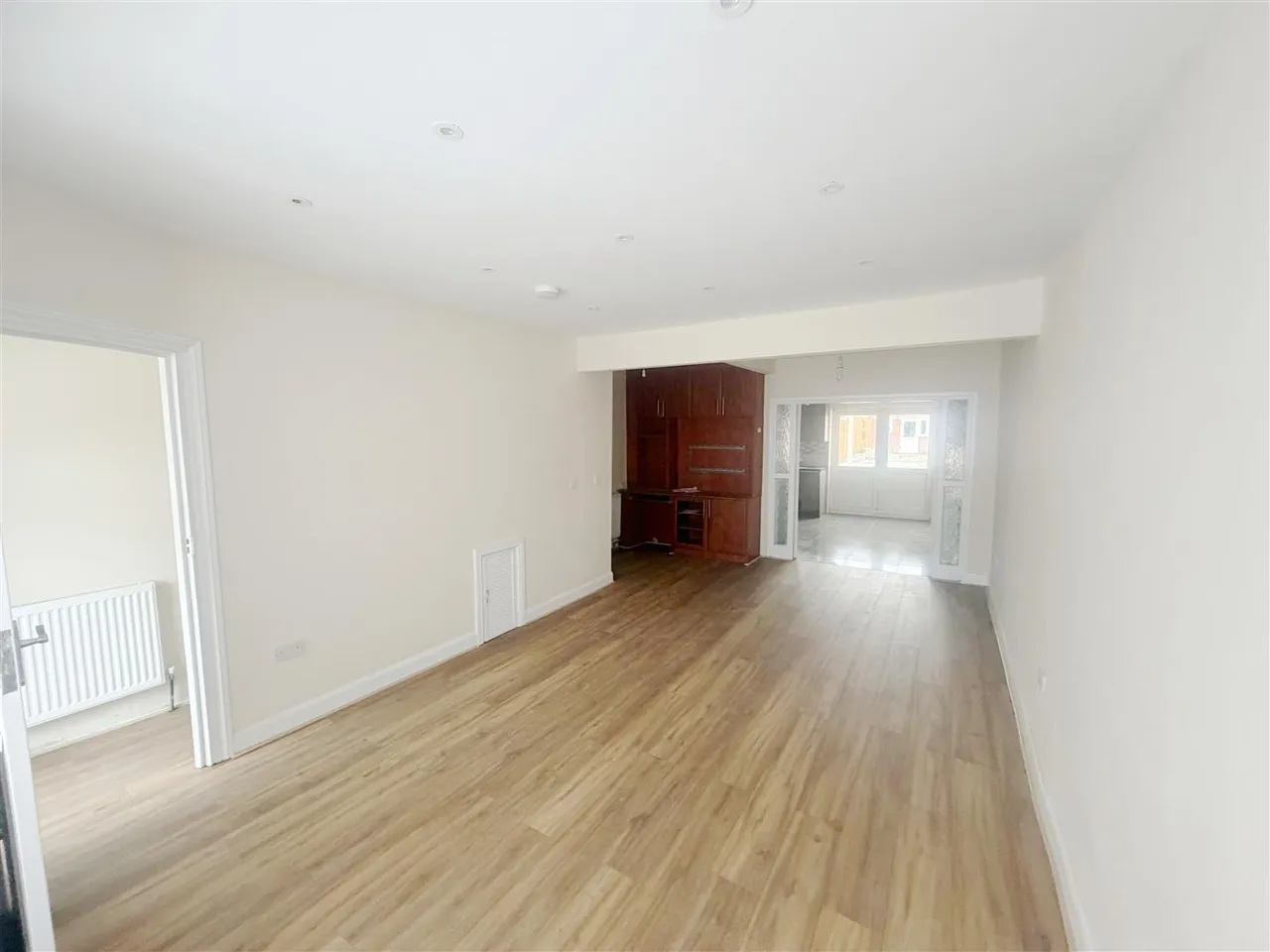 Lansbury Drive, Hayes, photo 2