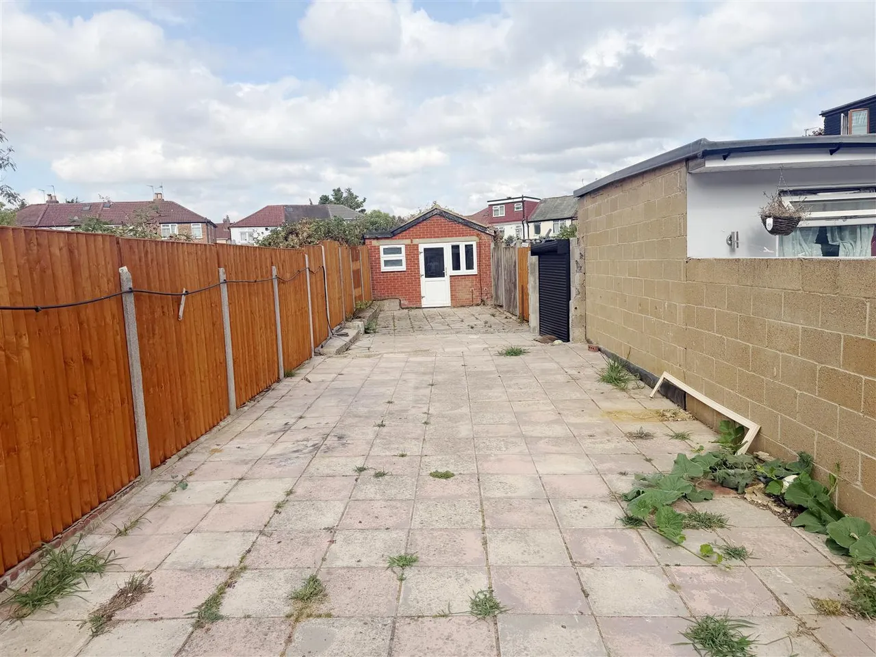 Lansbury Drive, Hayes, photo 4