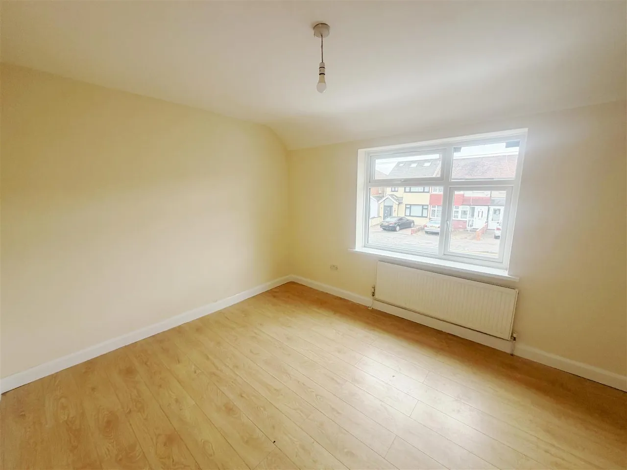 Lansbury Drive, Hayes, photo 8