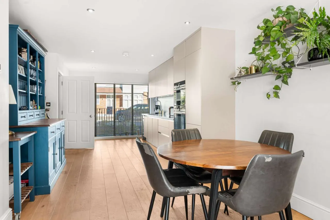 Pirbright Road, Southfields, SW18, photo 6
