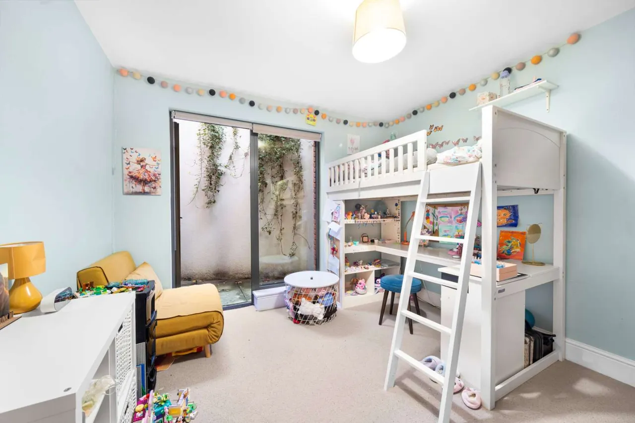 Pirbright Road, Southfields, SW18, photo 10