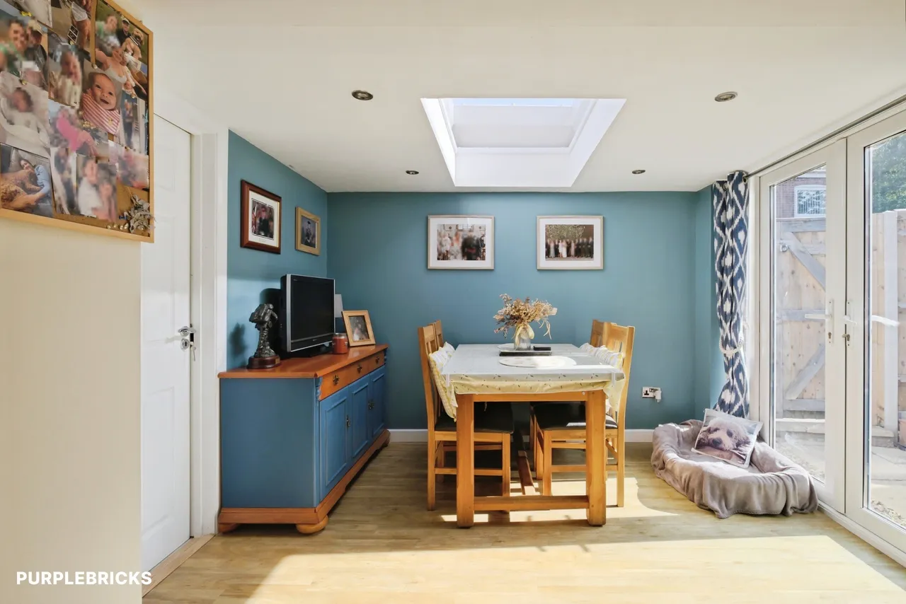 Wittenham View, Salisbury, SP4, photo 9