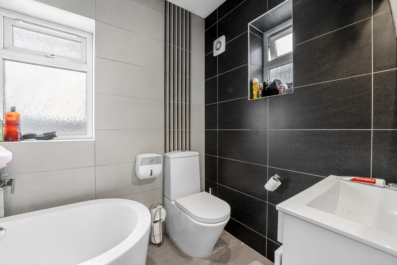 Tudor Drive, Morden, SM4, photo 17