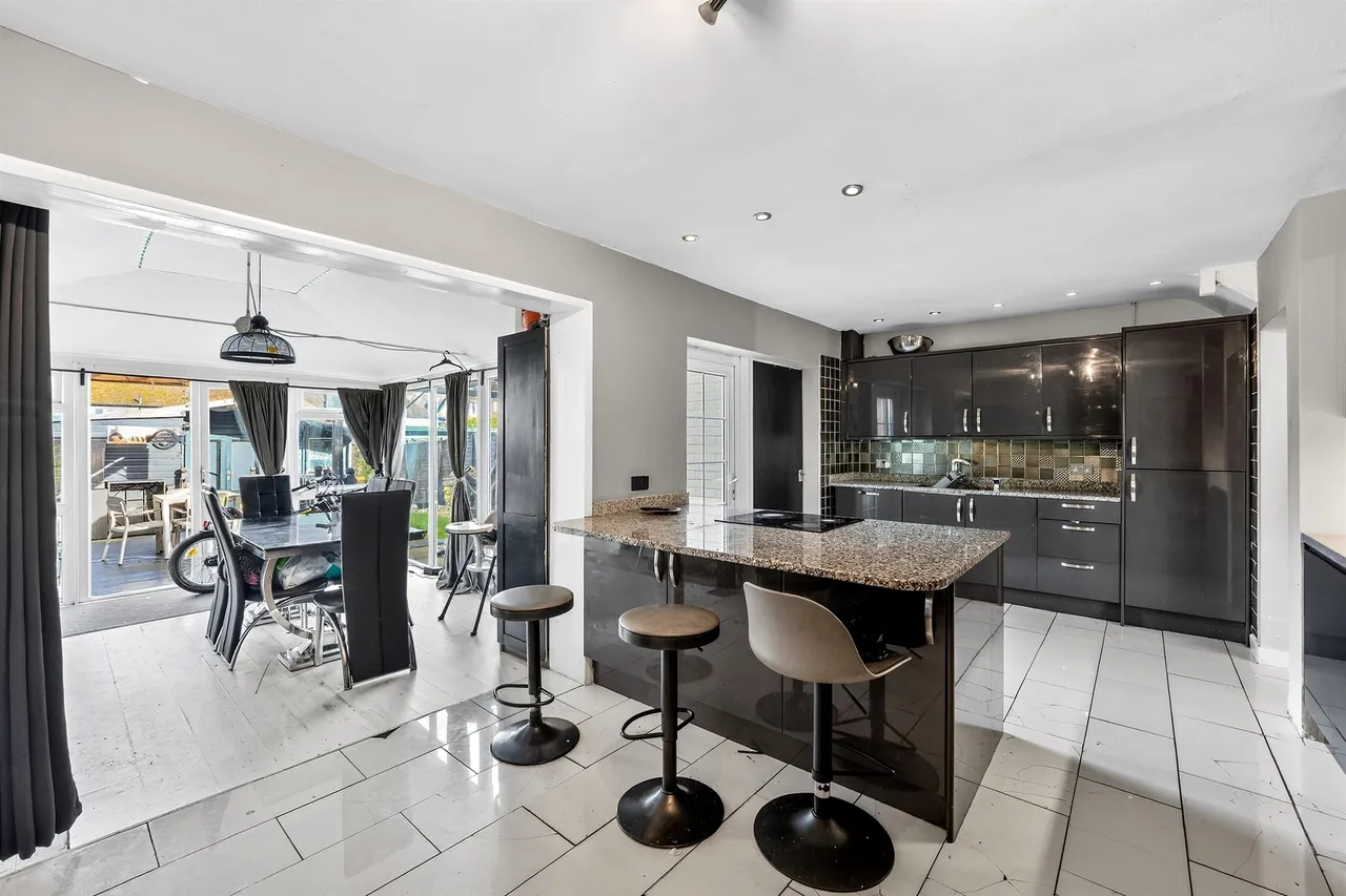 Tudor Drive, Morden, SM4, photo 2