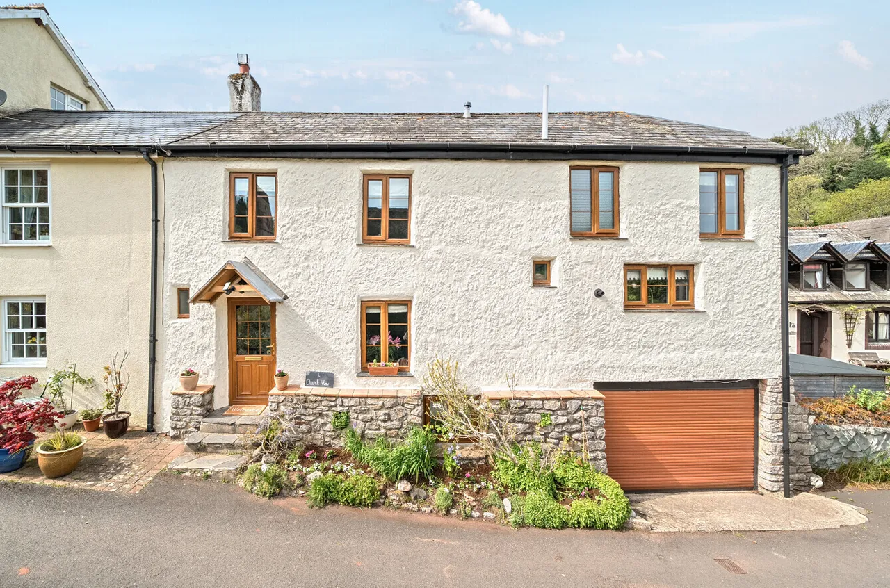 3 bed property for sale, Church Lane, Stokeinteignhead, TQ12