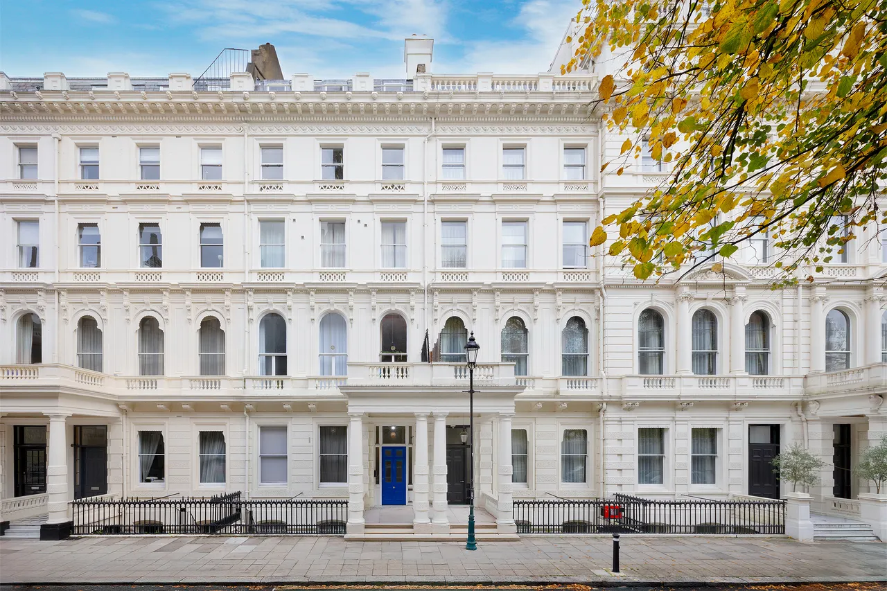 23 bed multiple sale units for sale — Hyde Park, Lancaster Gate, Bayswater, London