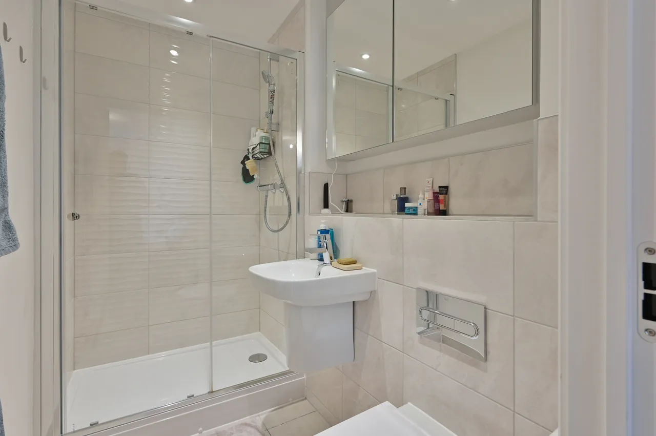 Flat 127, Thurlows Court, Watford, photo 10