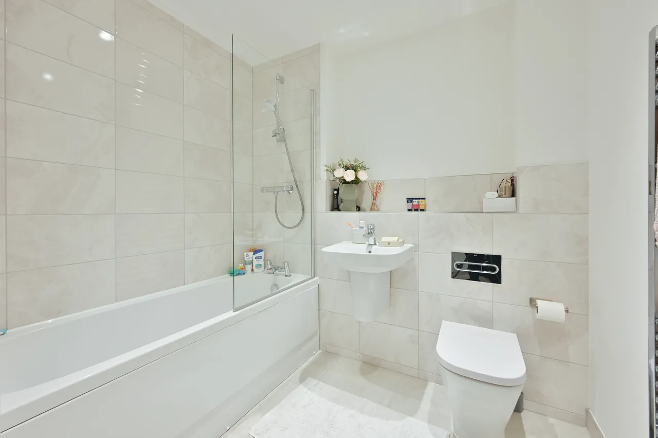 Flat 127, Thurlows Court, Watford, photo 12