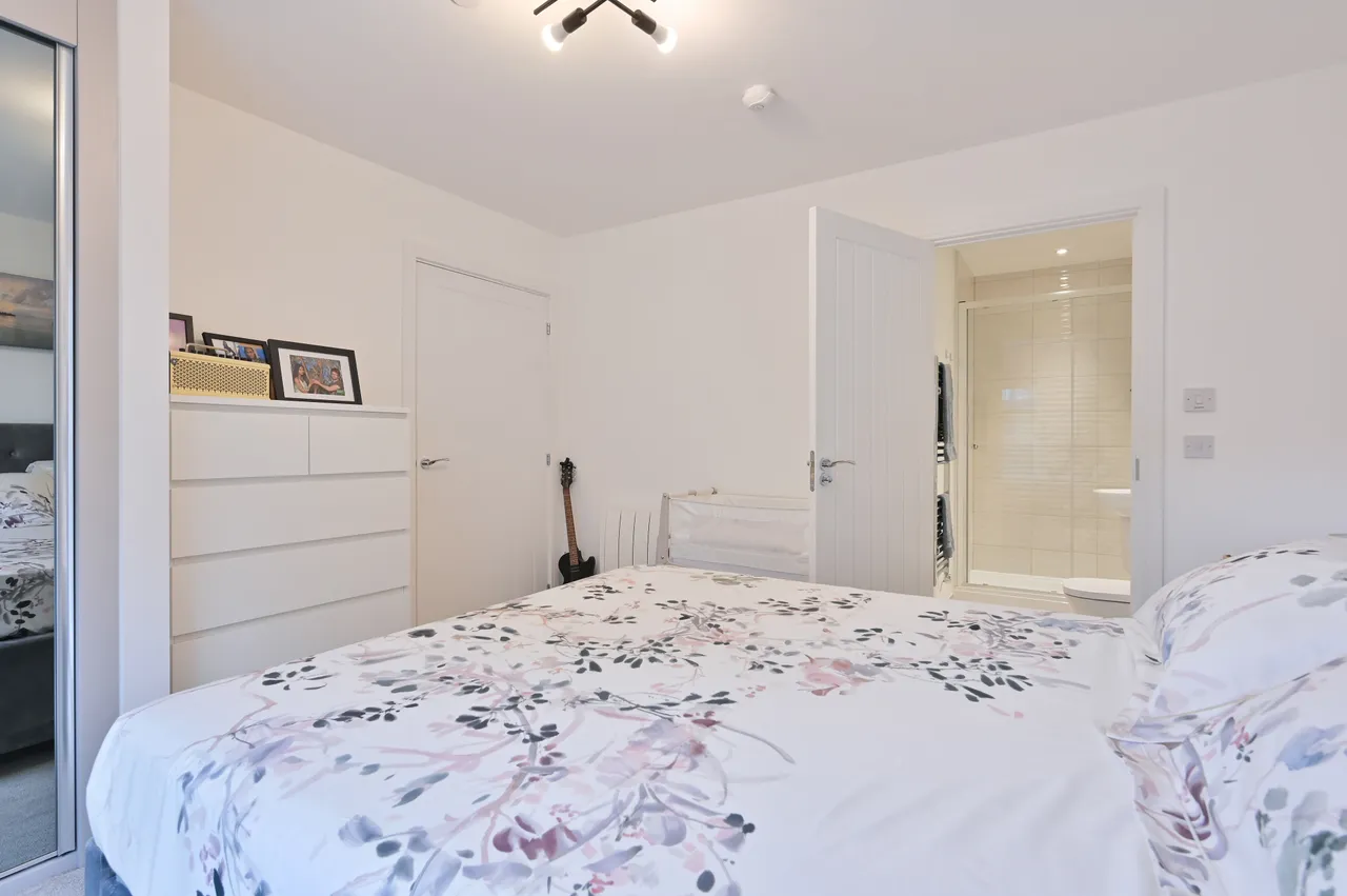 Flat 127, Thurlows Court, Watford, photo 8