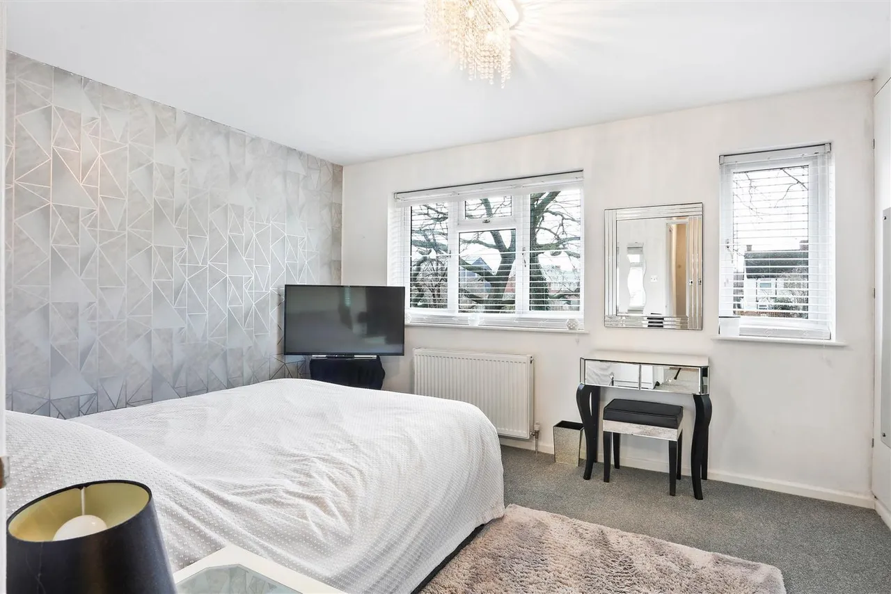 Boscombe Road, Worcester Park, KT4 8PJ, photo 9