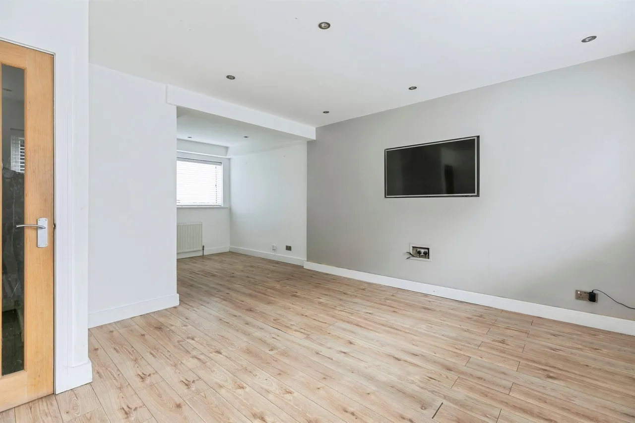Coniston Drive, Bolton-Upon-Dearne, Rotherham, photo 5