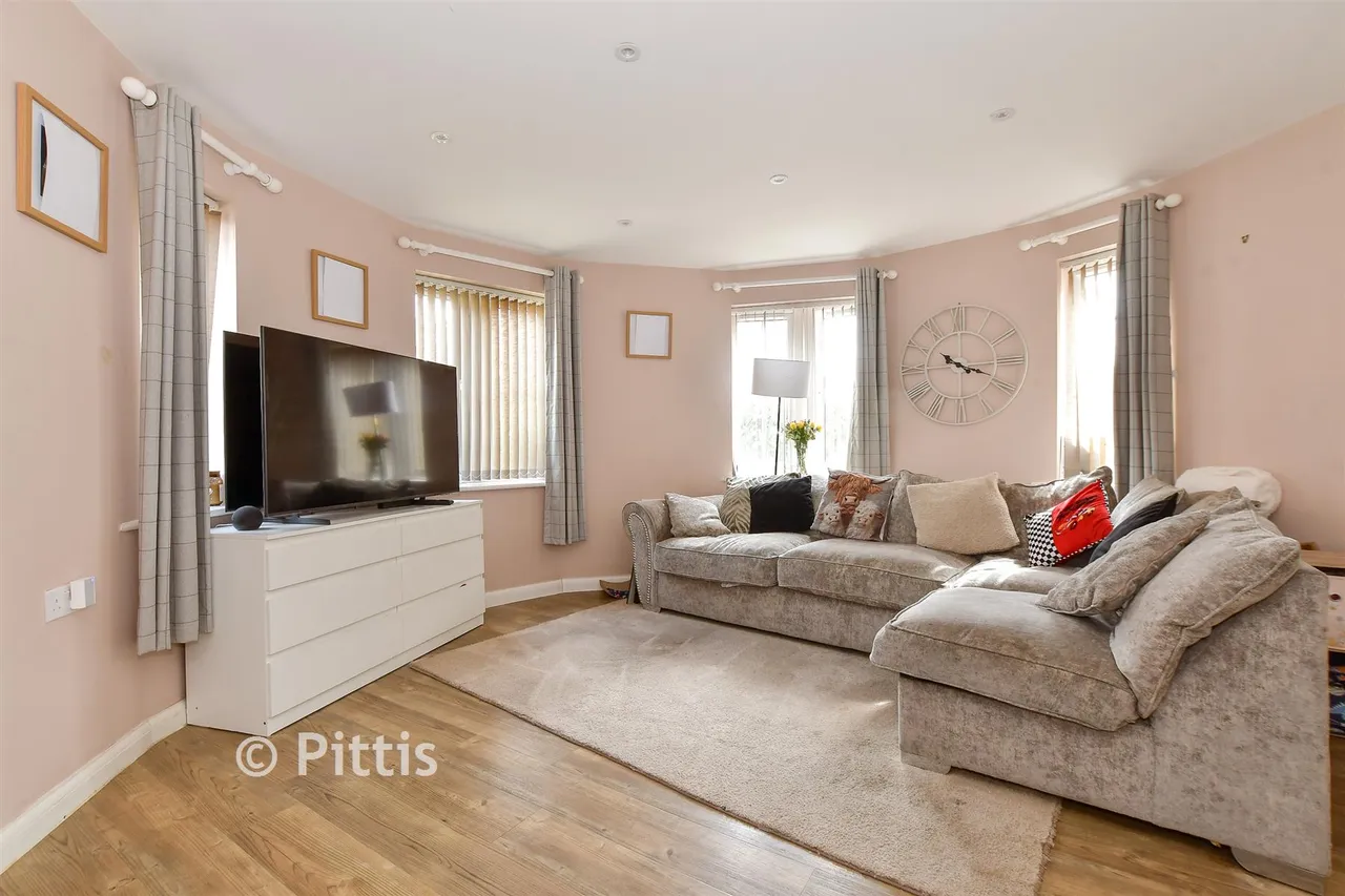 Beauchamp Drive, Newport, PO30, photo 4