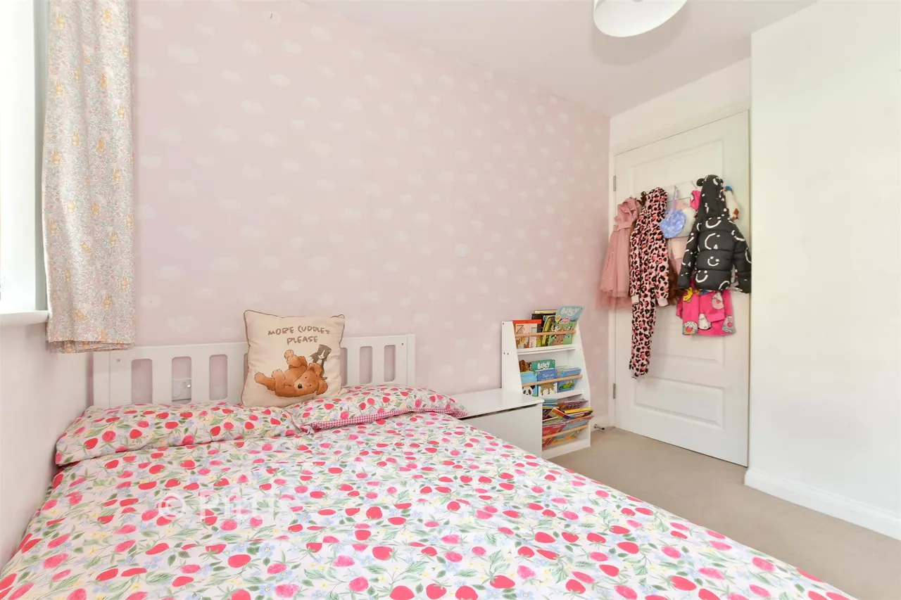 Beauchamp Drive, Newport, PO30, photo 6