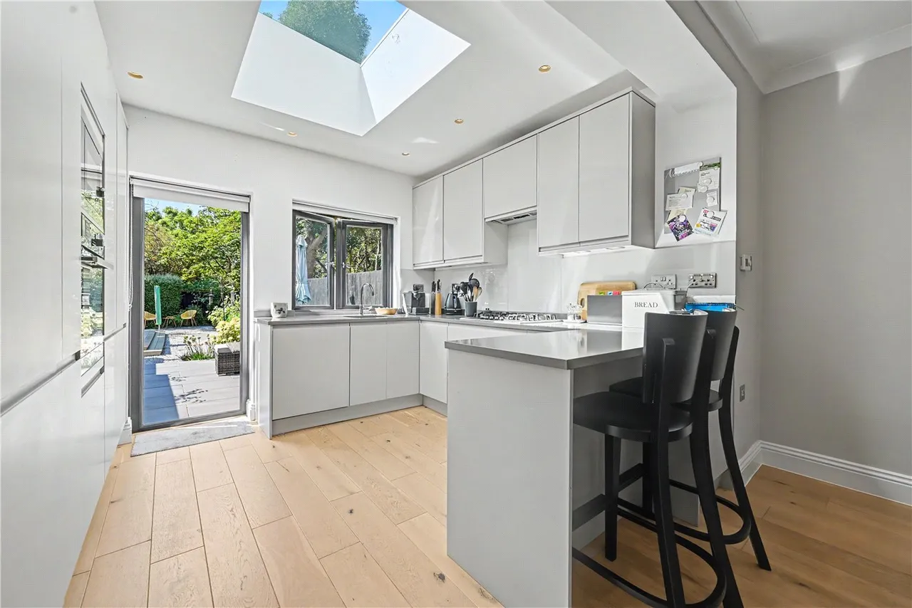 Dartmouth Road, London, NW2, photo 7