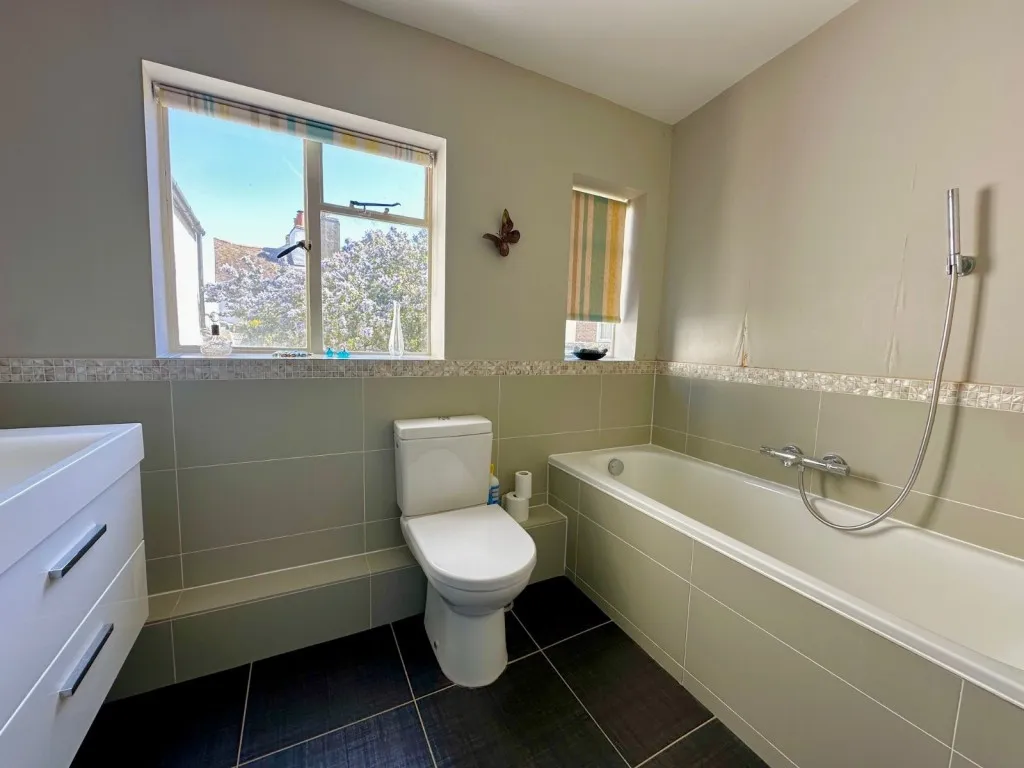 Middle Street, Deal, CT14, photo 10