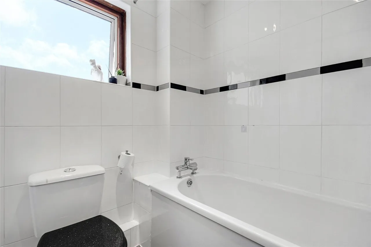 Laurel Drive, Greenhills, East Kilbride, South Lanarkshire, G75, photo 9