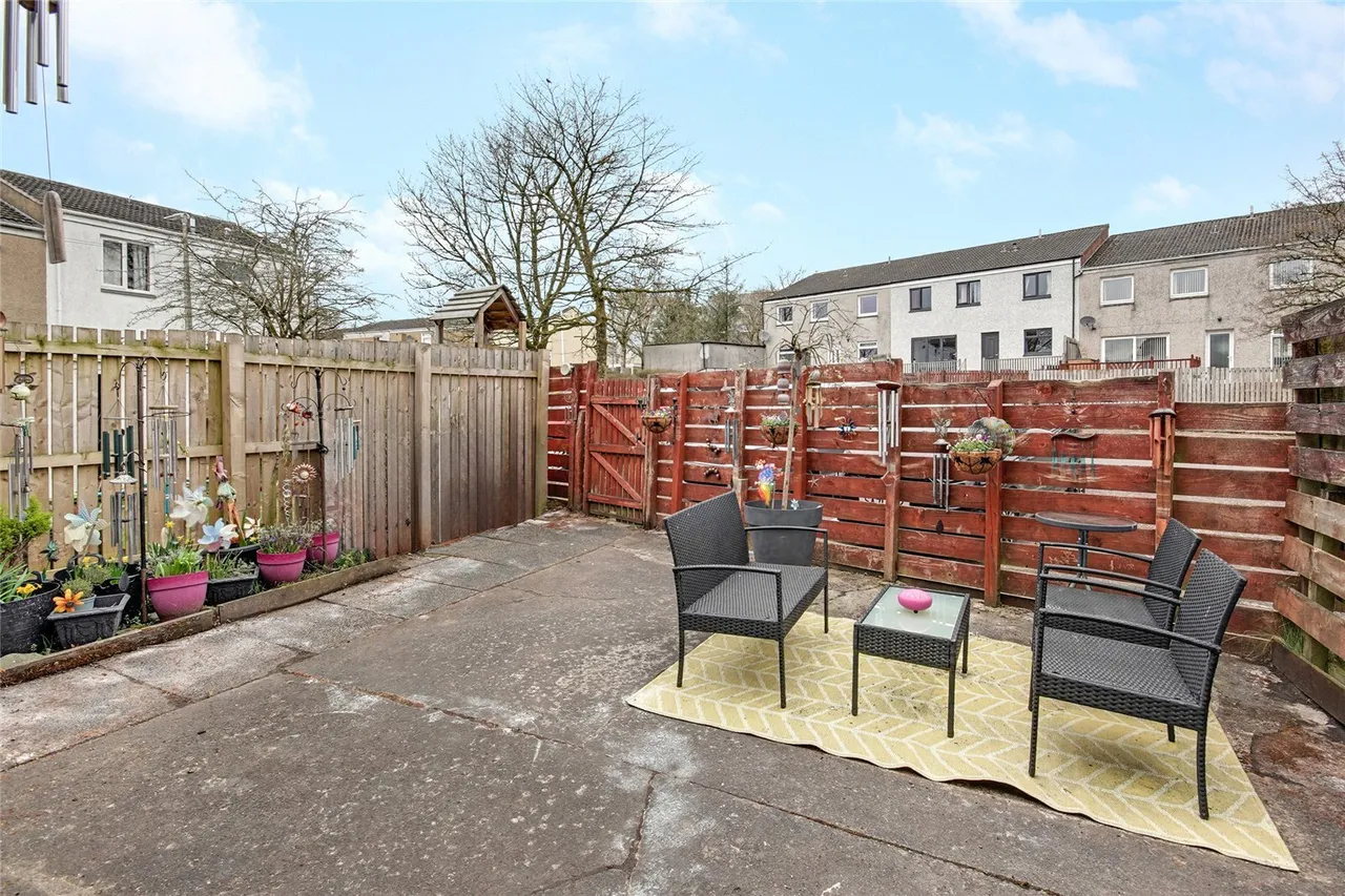 Laurel Drive, Greenhills, East Kilbride, South Lanarkshire, G75, photo 8