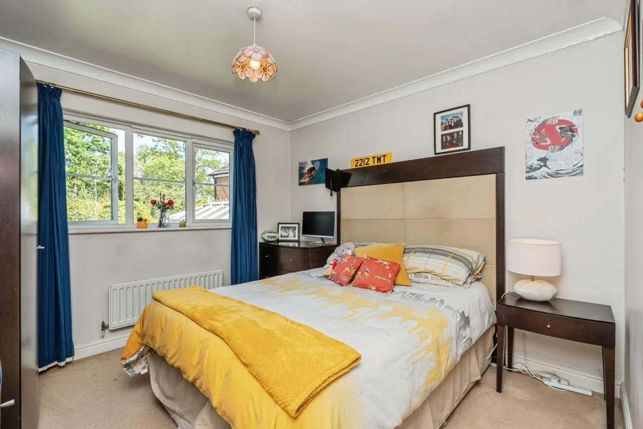 Green Lane, Leatherhead, KT22, photo 11