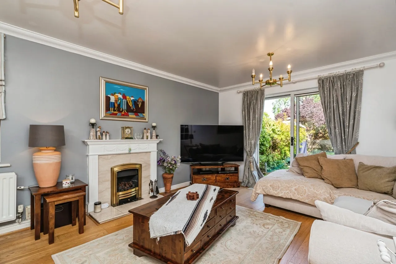 Green Lane, Leatherhead, KT22, photo 3