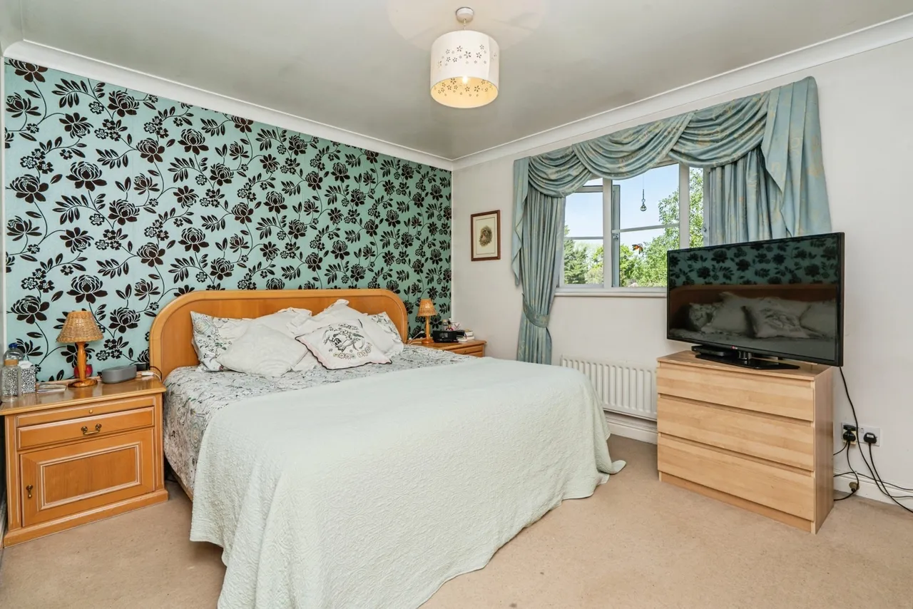 Green Lane, Leatherhead, KT22, photo 7