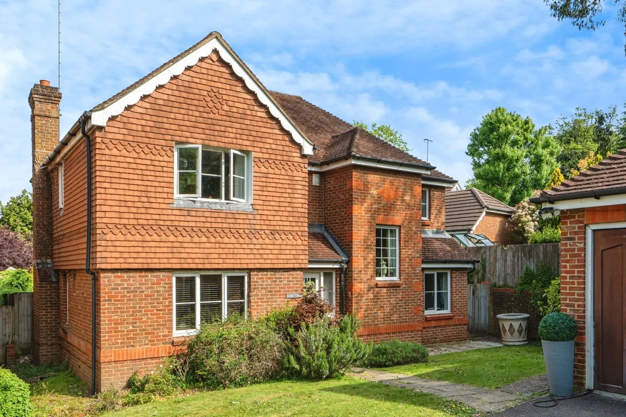 Green Lane, Leatherhead, KT22, photo 5