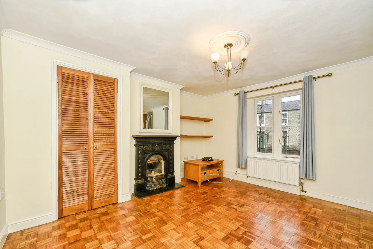 Oxford Street, The Railway Village, SN1, photo 7