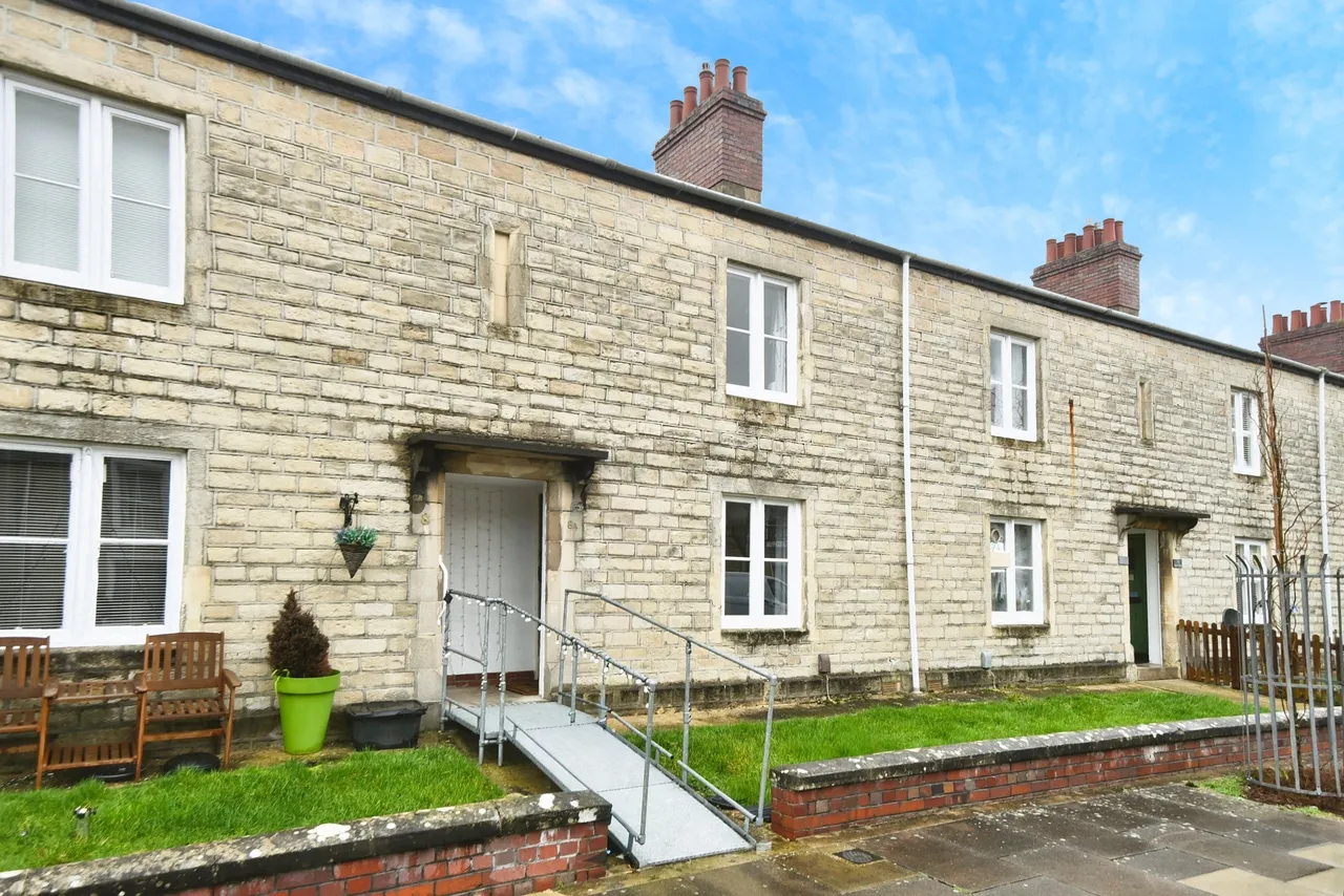 Oxford Street, The Railway Village, SN1, photo 20