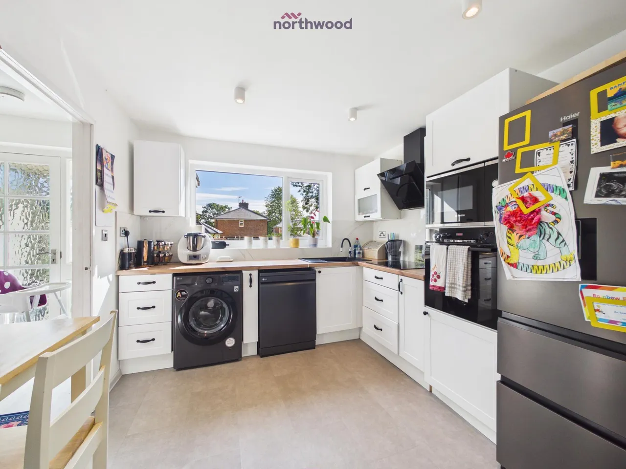 Derwent Crescent, Wrexham, LL12, photo 4
