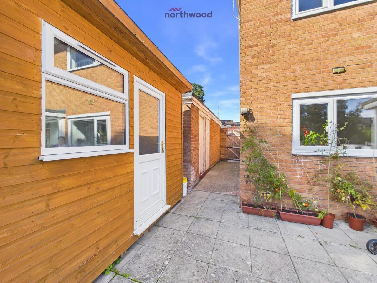 Derwent Crescent, Wrexham, LL12, photo 11