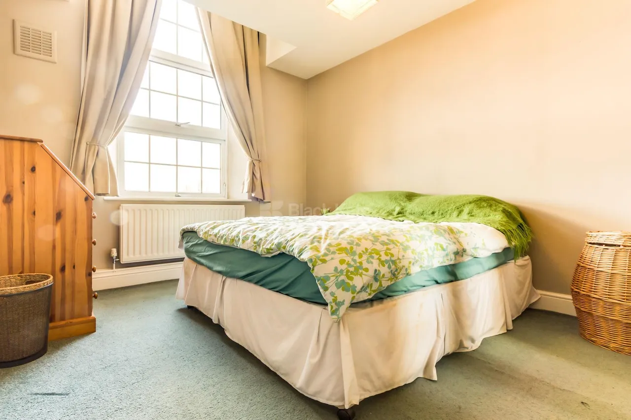 Brook Road, Chartwell Court, NW2, photo 5