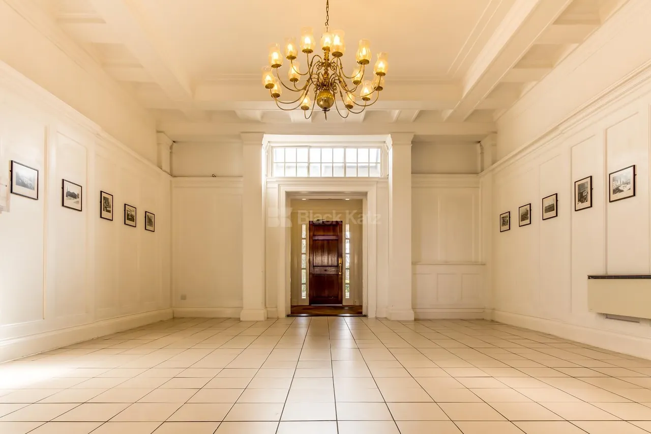 Brook Road, Chartwell Court, NW2, photo 8