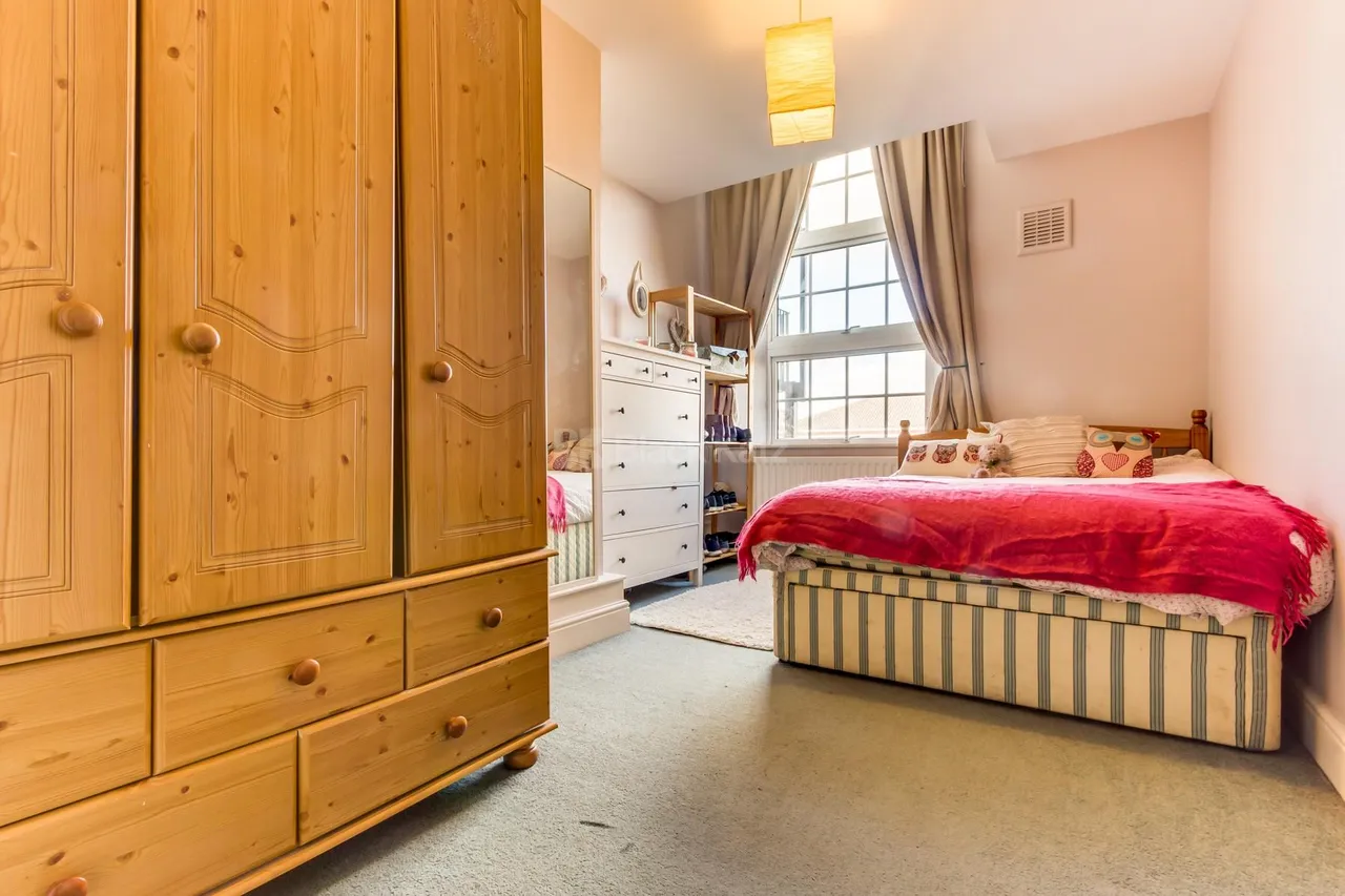Brook Road, Chartwell Court, NW2, photo 7