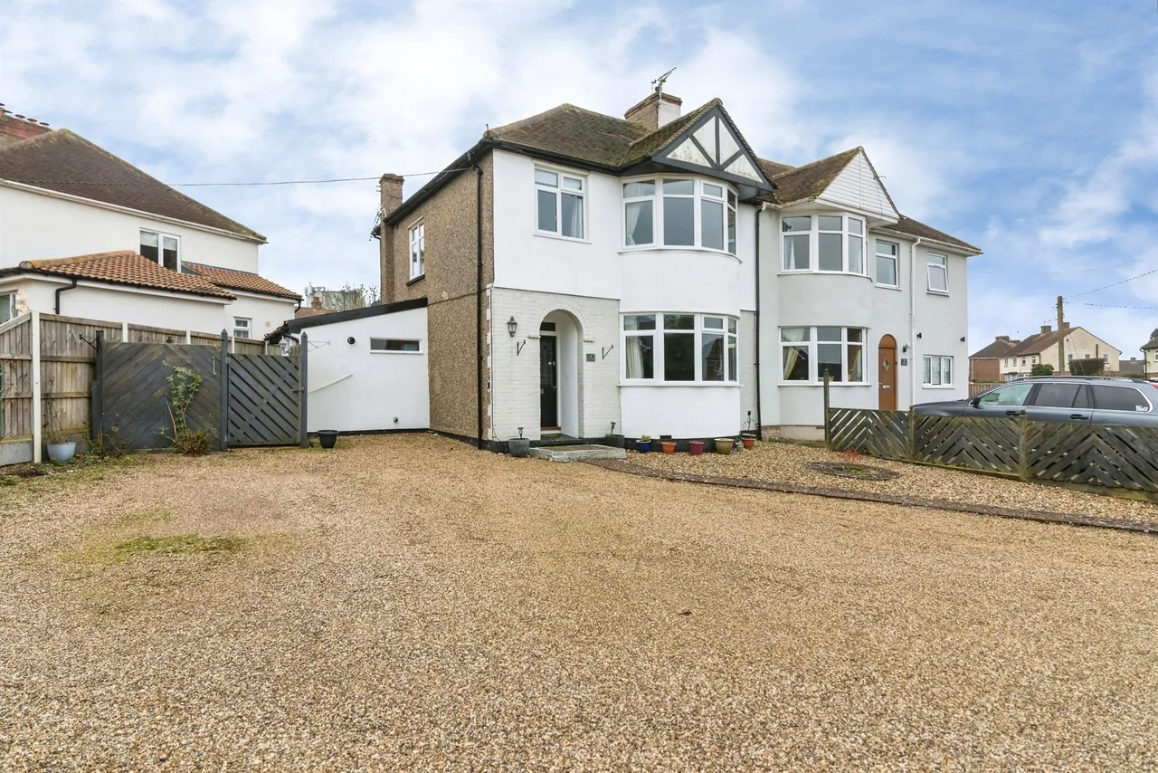 3 bed house for sale — Upper Avenue, Halesworth