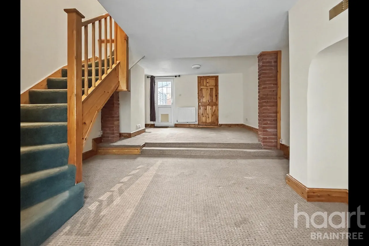 Coggeshall Road, CM7, photo 2