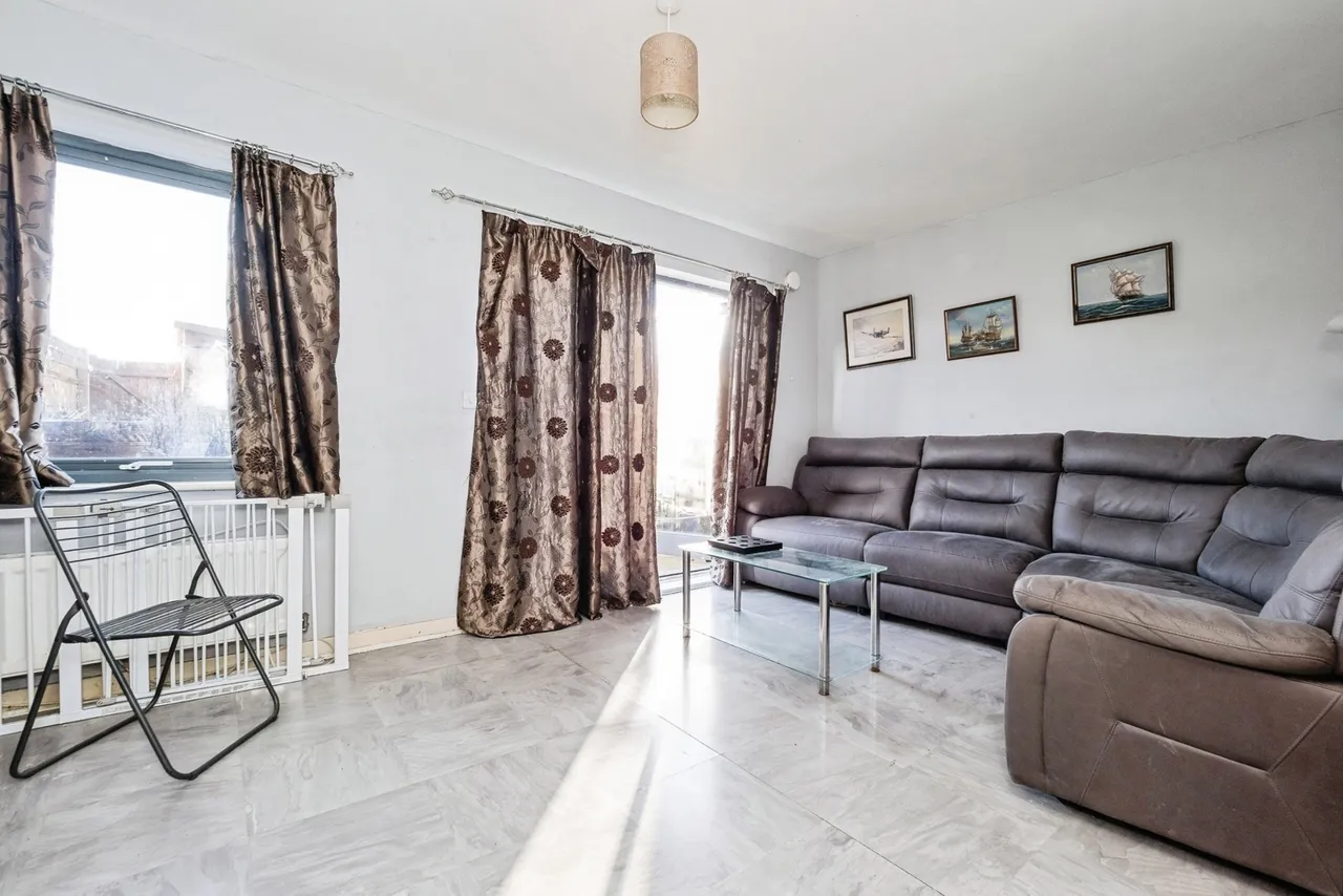 Galleons Drive, Barking, IG11, photo 2