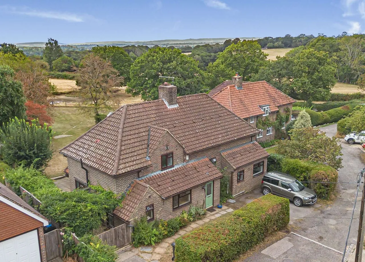 Courtlands Road, Nutley, Uckfield, East Sussex, TN22 3LS, photo 2