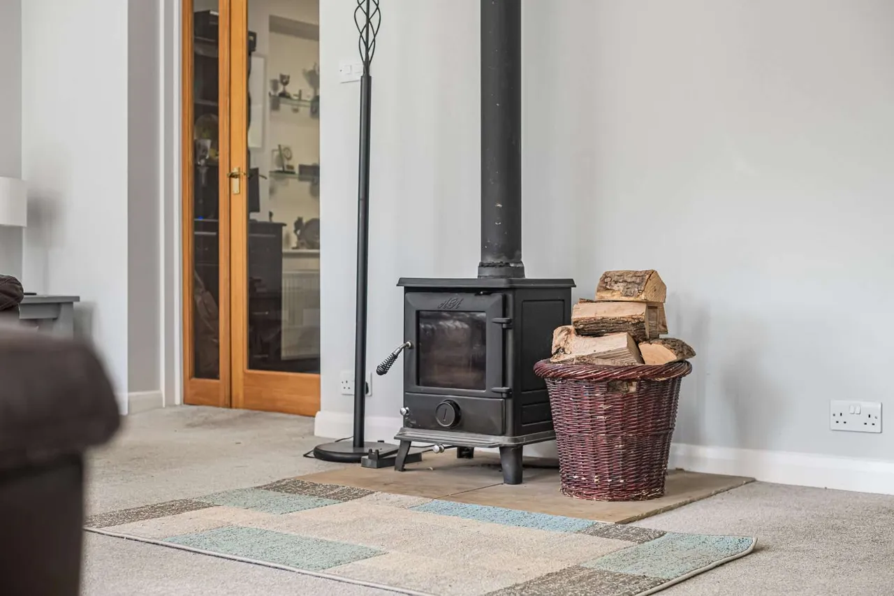 Courtlands Road, Nutley, Uckfield, East Sussex, TN22 3LS, photo 4