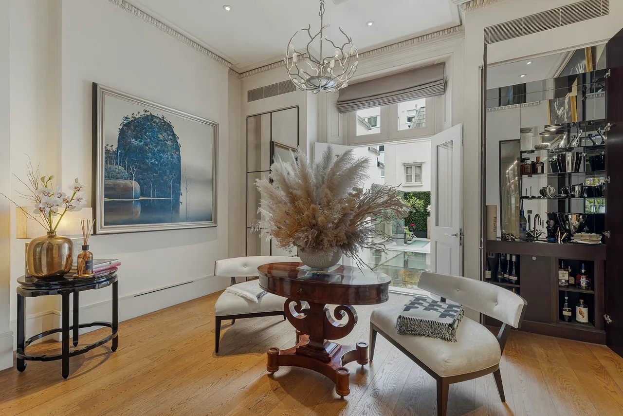 Lowndes Square, Belgravia, London, photo 5