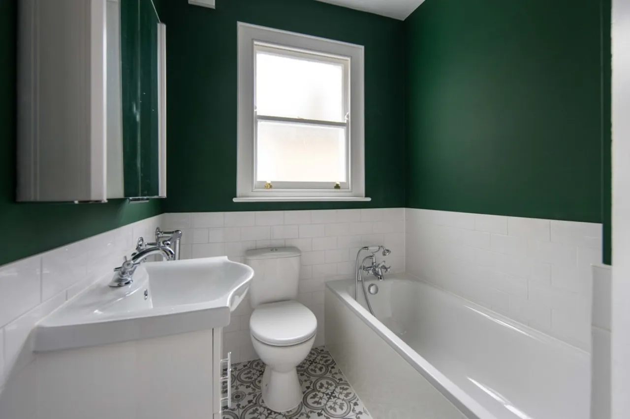 Clavering Road, Aldersbrook, photo 11