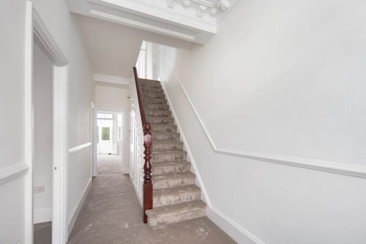 Clavering Road, Aldersbrook, photo 5