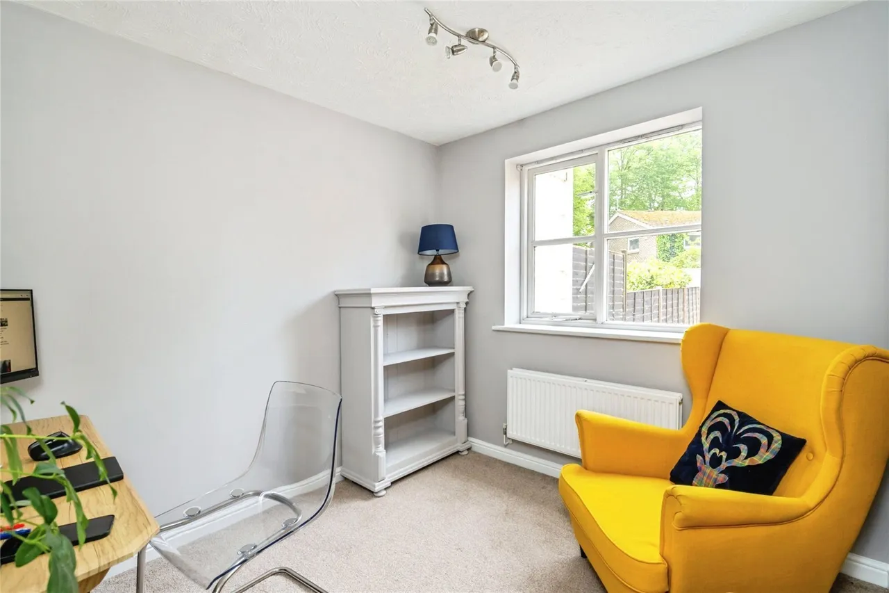 Harvester Close, Chichester, PO19, photo 9