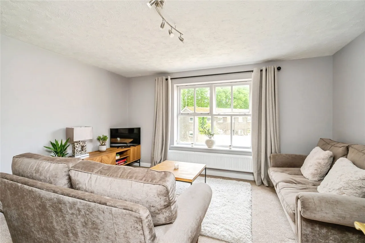 Harvester Close, Chichester, PO19, photo 2