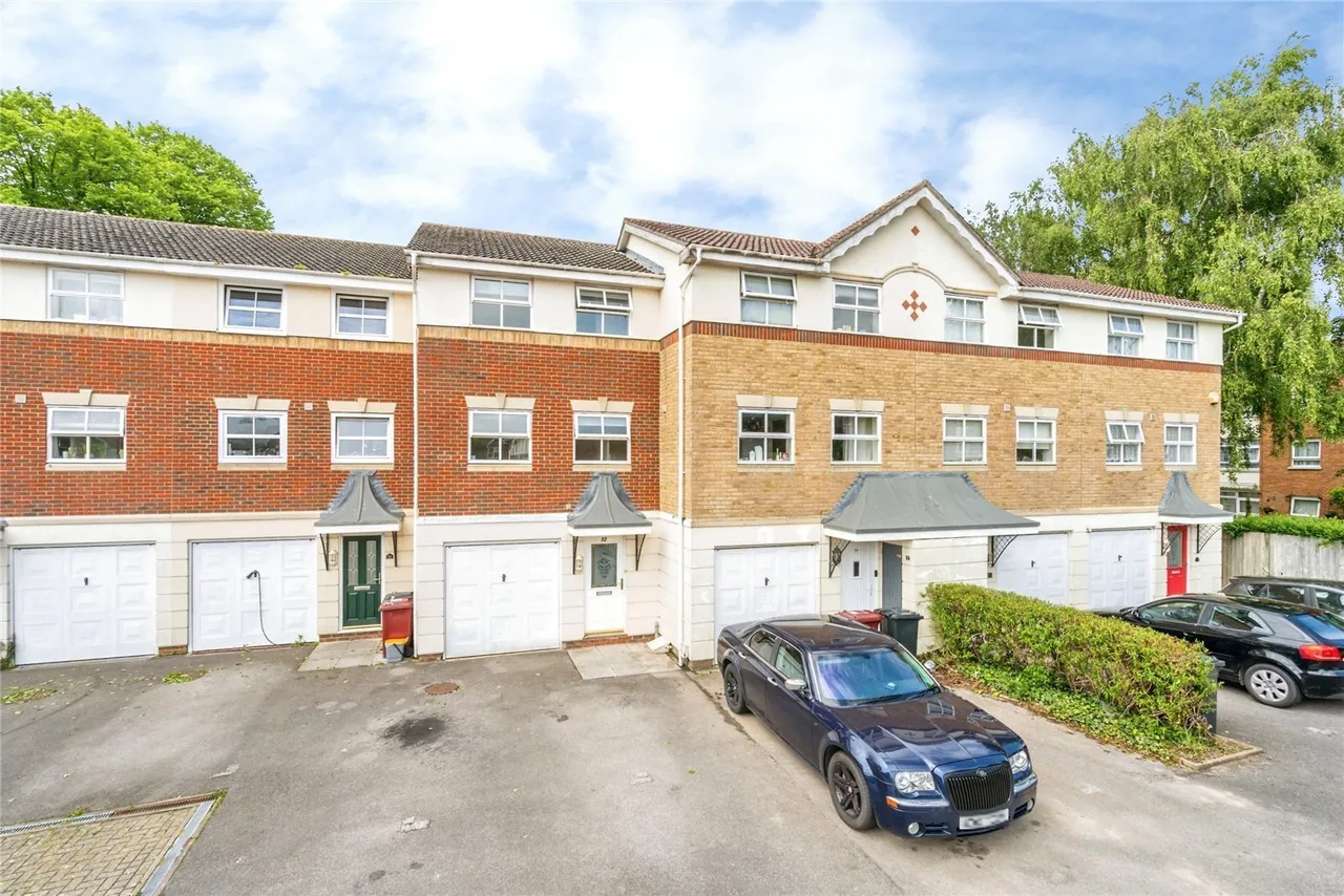 Harvester Close, Chichester, PO19, photo 23