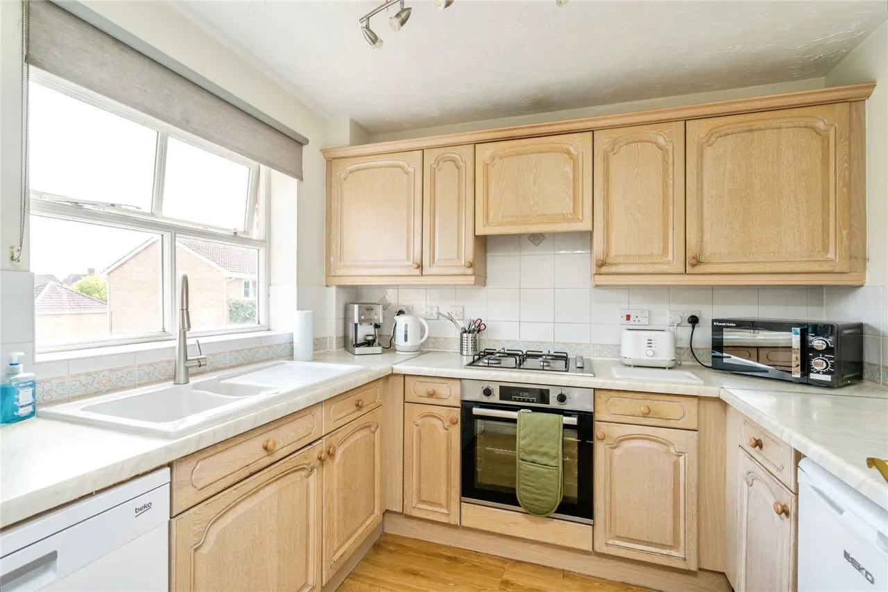 Harvester Close, Chichester, PO19, photo 3