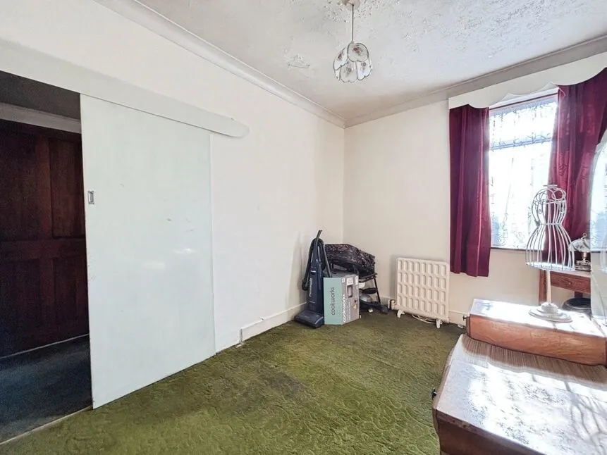 Glasgow Road, London, E13, photo 15