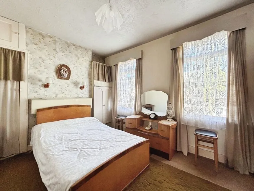 Glasgow Road, London, E13, photo 14