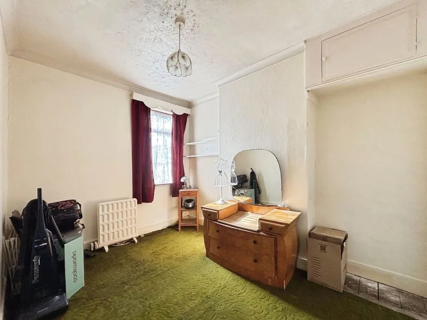 Glasgow Road, London, E13, photo 8
