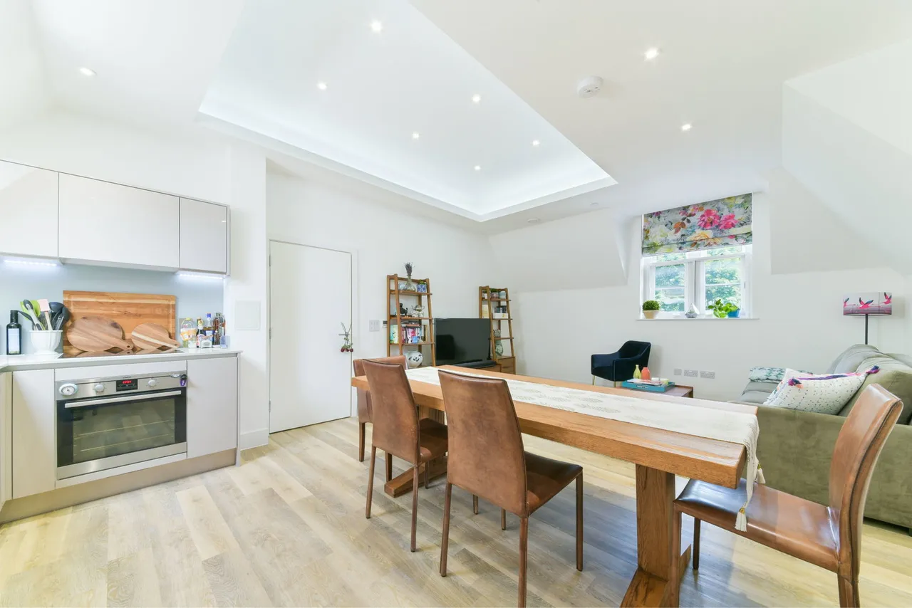 Hyde Lane, London, SW11, photo 7